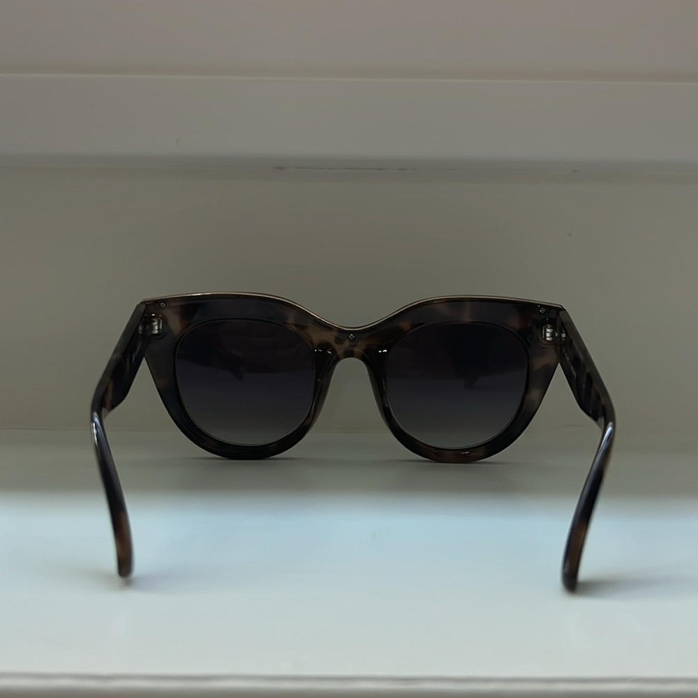 Le Specs Air Heart Sunglasses - Picture 6 of 7